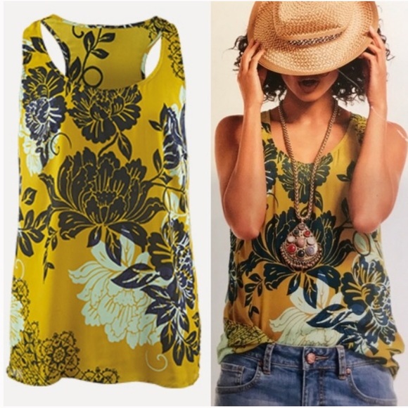 CAbi Tops - 🌿SALE  CAbi | Bali floral Tank (size small)